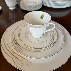 Waterford  Gold Ribbon 4 piece China Set